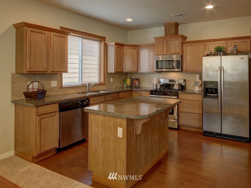 103 162nd Place Southeast Bothell, WA 98012 - Photo 10 of 25