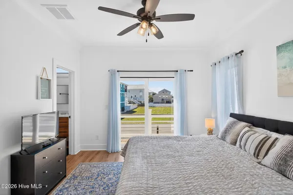 $1,695,000 | 381 East 4th Street, Ocean Isle Beach, NC 28469