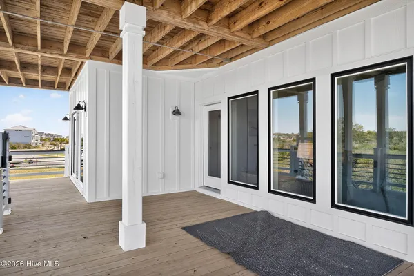 $1,695,000 | 381 East 4th Street, Ocean Isle Beach, NC 28469