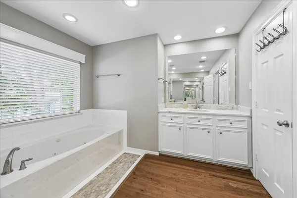 $949,900 | 4320 Wendell Street, Bellaire, TX 77401