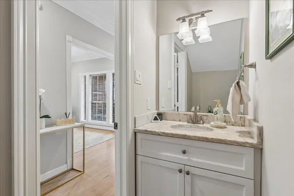 $949,900 | 4320 Wendell Street, Bellaire, TX 77401