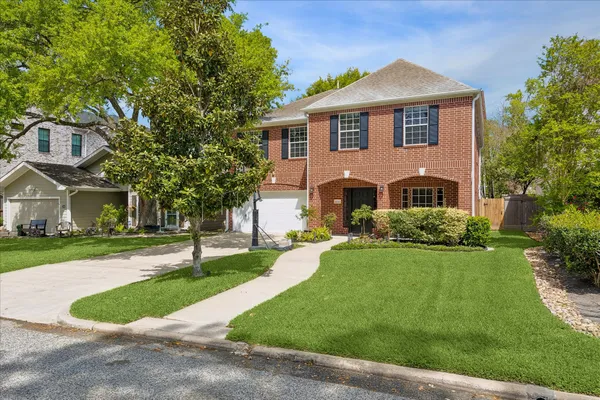 $949,900 | 4320 Wendell Street, Bellaire, TX 77401