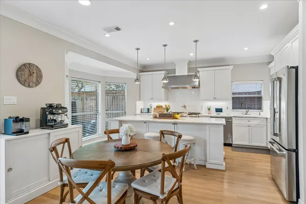 $949,900 | 4320 Wendell Street, Bellaire, TX 77401