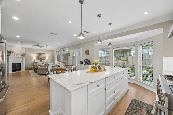 $949,900 | 4320 Wendell Street, Bellaire, TX 77401