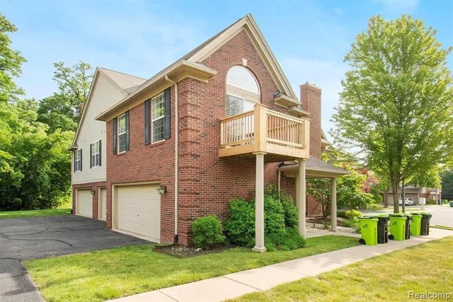 $2,000 | 28541 Carlton Way Drive, Novi, MI 48377