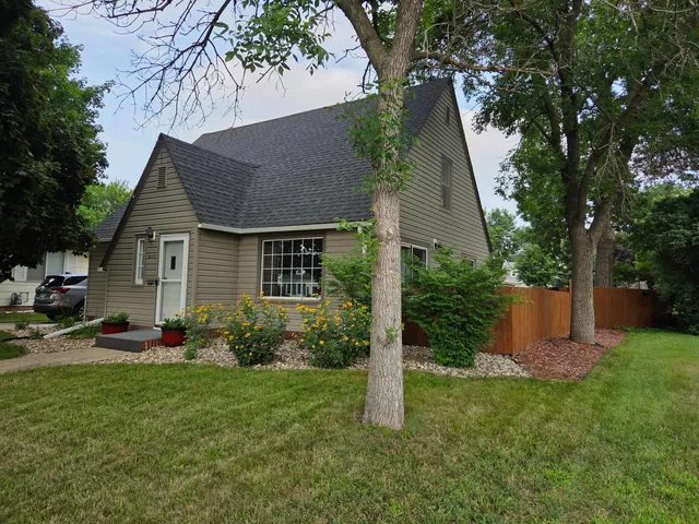 $239,900 | 617 South Hiawatha Avenue, Pipestone, MN 56164