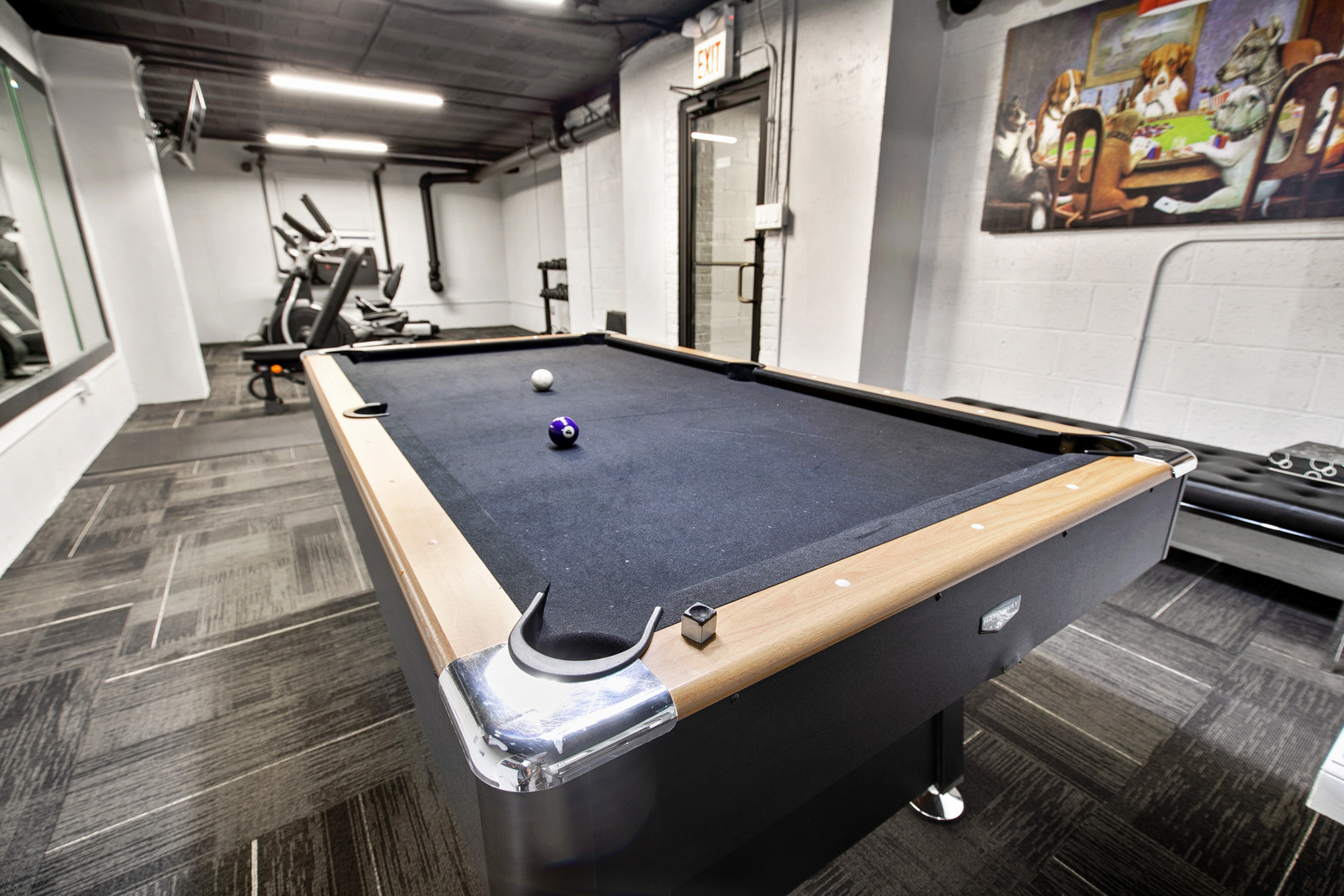 5858 North Sheridan Road, Unit 805 Chicago, IL 60660 - Photo 13 of 14 a view of a room with gym equipment