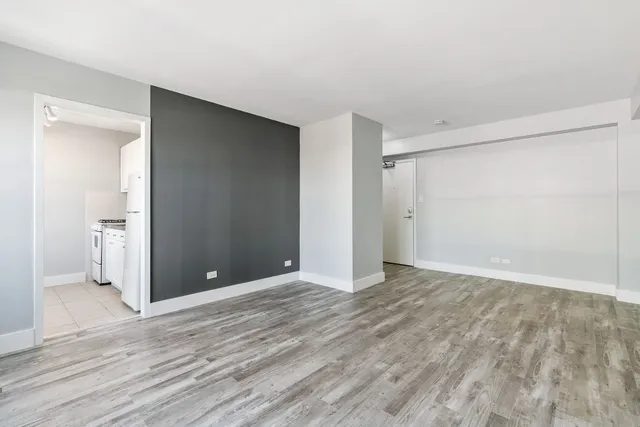 $1,472 | 5858 North Sheridan Road, Unit 805, Chicago, IL 60660