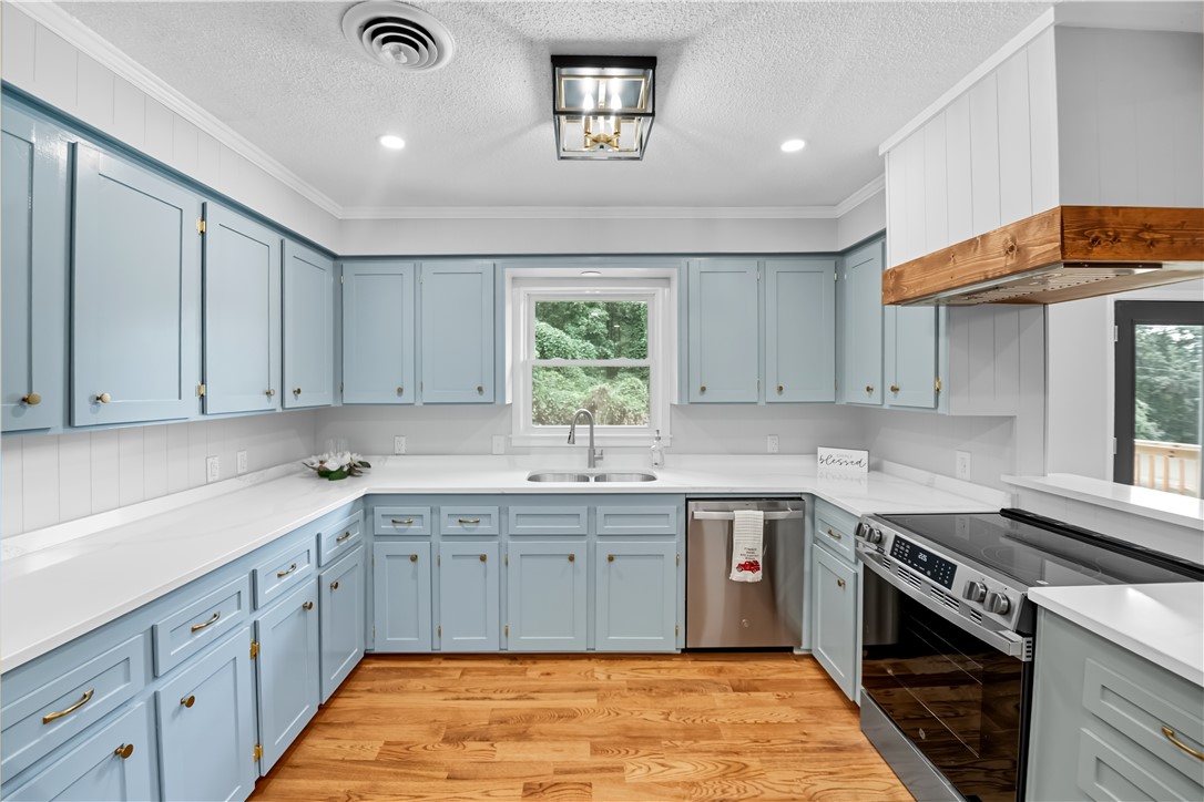 918 North Old Pendleton Road Liberty, SC 29657 - Photo 3 of 50 Gallery Image 3