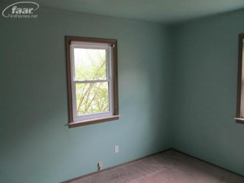 5136 Kelly Road Flint, MI 48504 - Photo 7 of 14 20114667-6.JPG