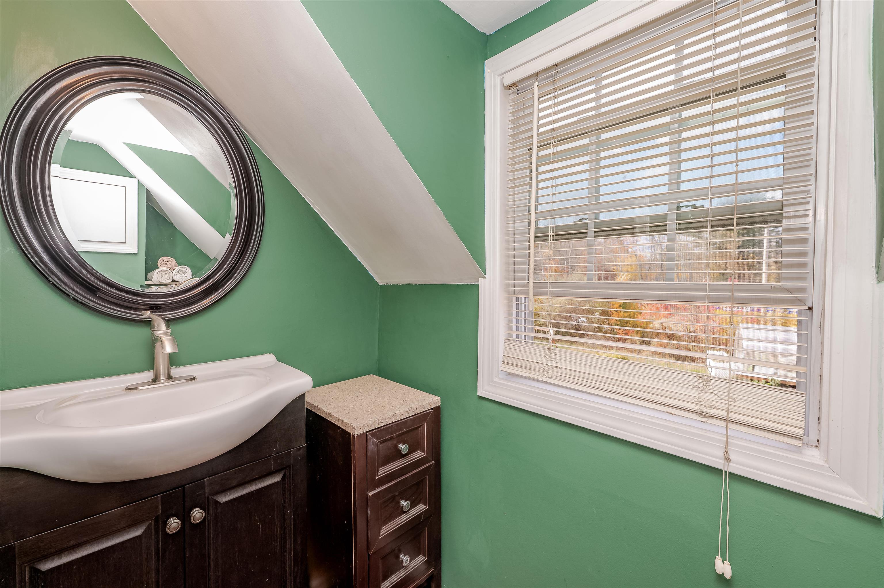 313 Main Street Hampstead, NH 03841 - Photo 23 of 34