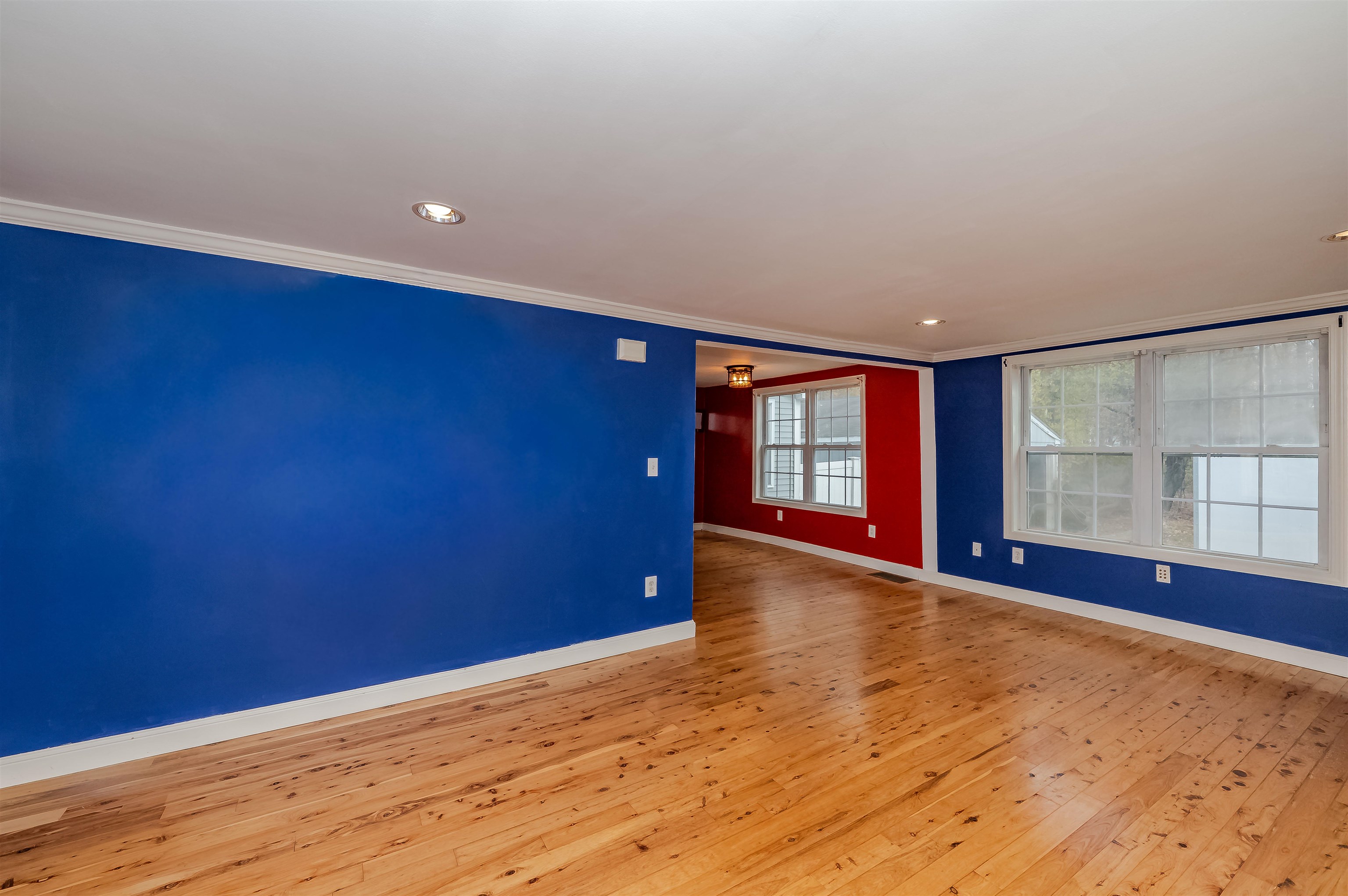 313 Main Street Hampstead, NH 03841 - Photo 5 of 34