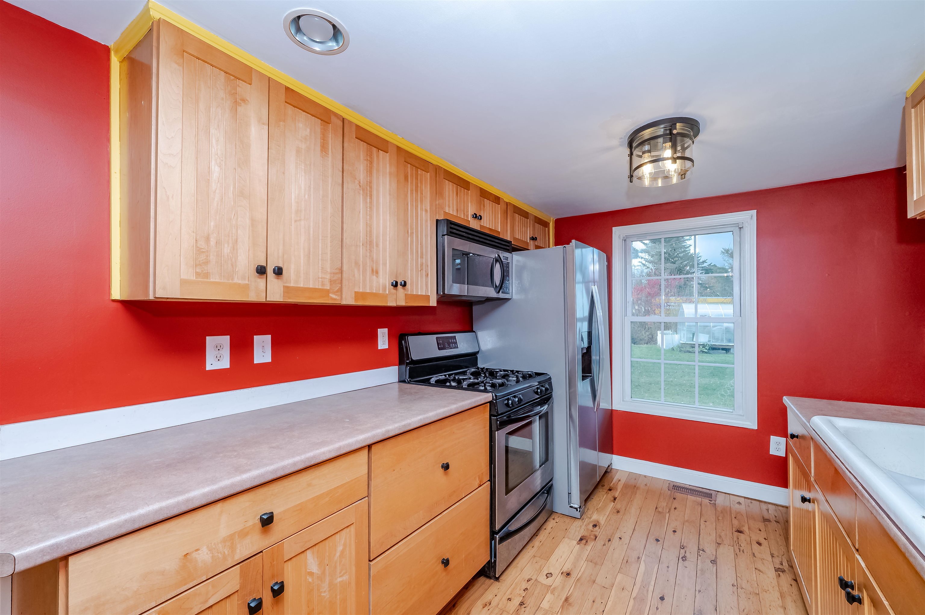 313 Main Street Hampstead, NH 03841 - Photo 9 of 34