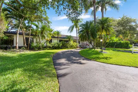 $1,399,000 | 7844 Southwest 179th Terrace, Palmetto Bay, FL 33157