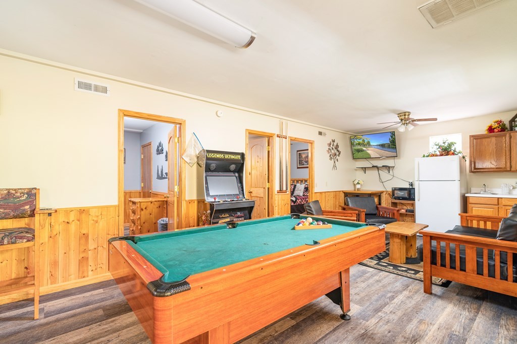 1630 Walt Price Road, Unit CUBSCORNER Pigeon Forge, TN 37876 - Photo 19 of 41 Gallery Image 19