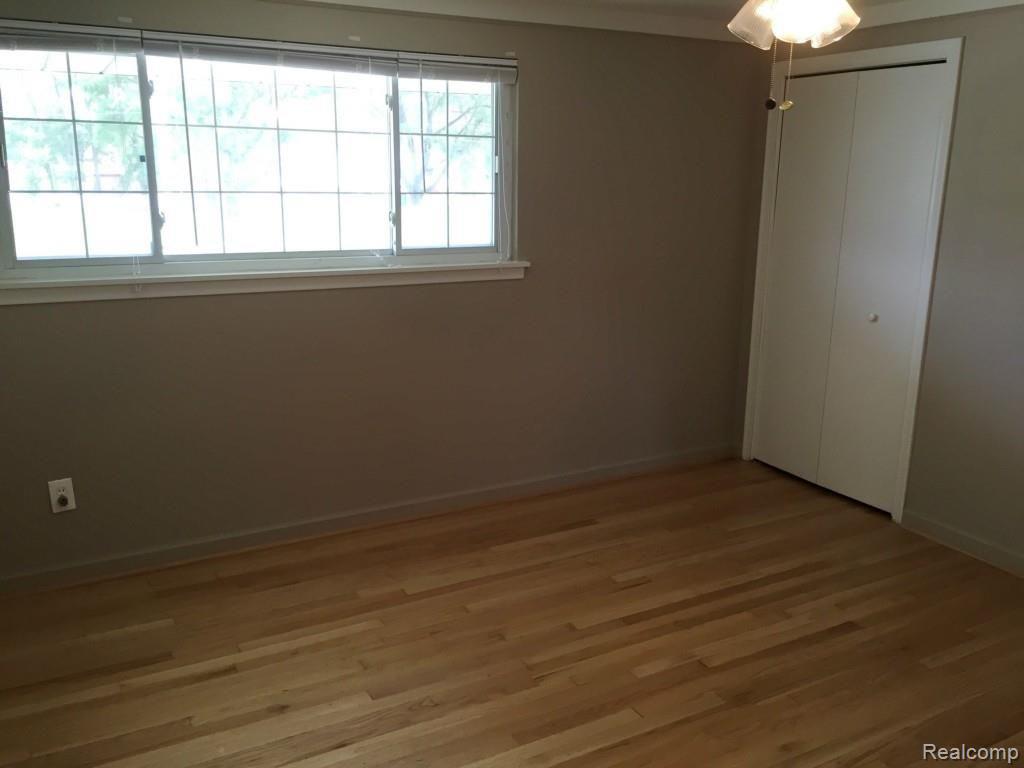 9725 Middlebelt Road Livonia, MI 48150 - Photo 9 of 21