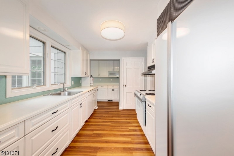 1 Gapview Road Short Hills, NJ 07078 - Photo 14 of 50