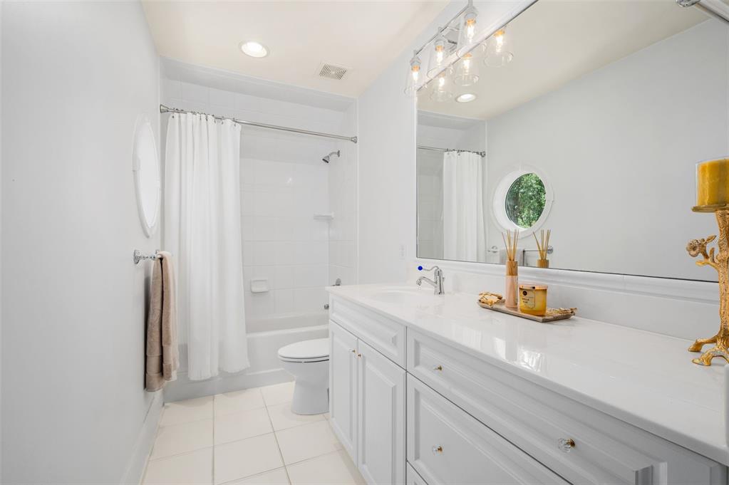10005 Southwest 48th Place Gainesville, FL 32608 - Photo 34 of 74