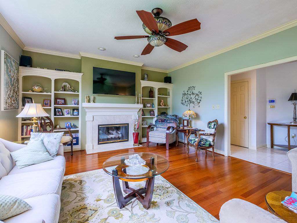2118 Point Wood Road Fort Wayne, IN 46818 - Photo 4 of 36 Gallery Image 4