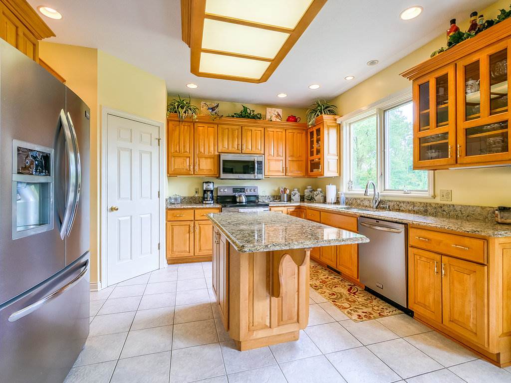 2118 Point Wood Road Fort Wayne, IN 46818 - Photo 6 of 36 Gallery Image 6