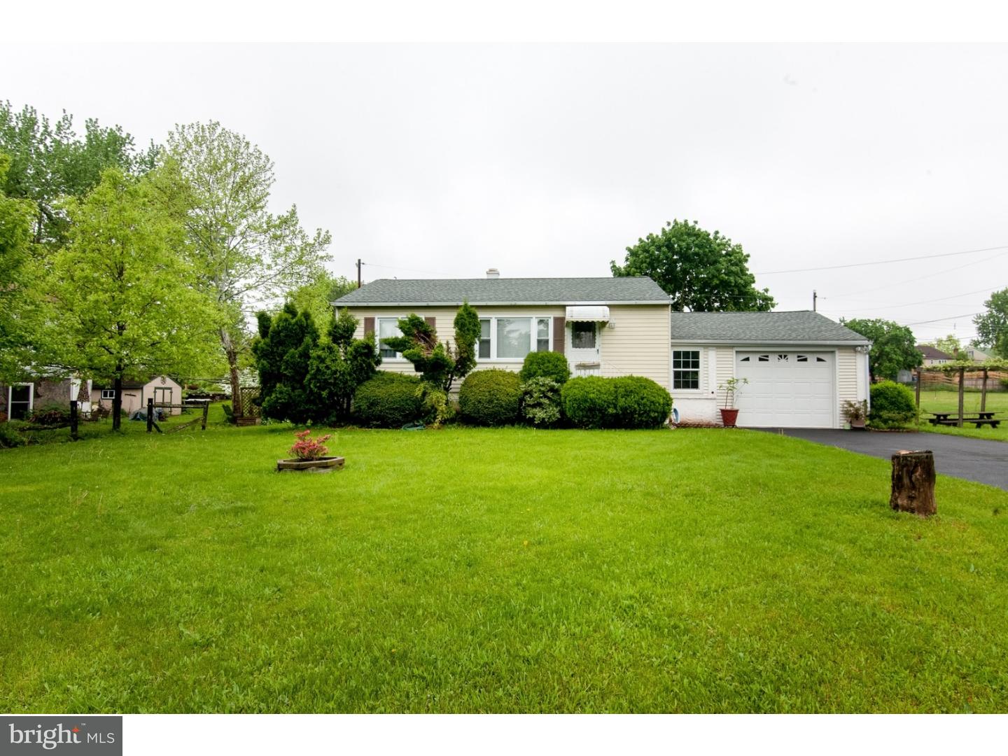 2031 Store Road Harleysville, PA 19438 - Photo 20 of 20 Front Yard