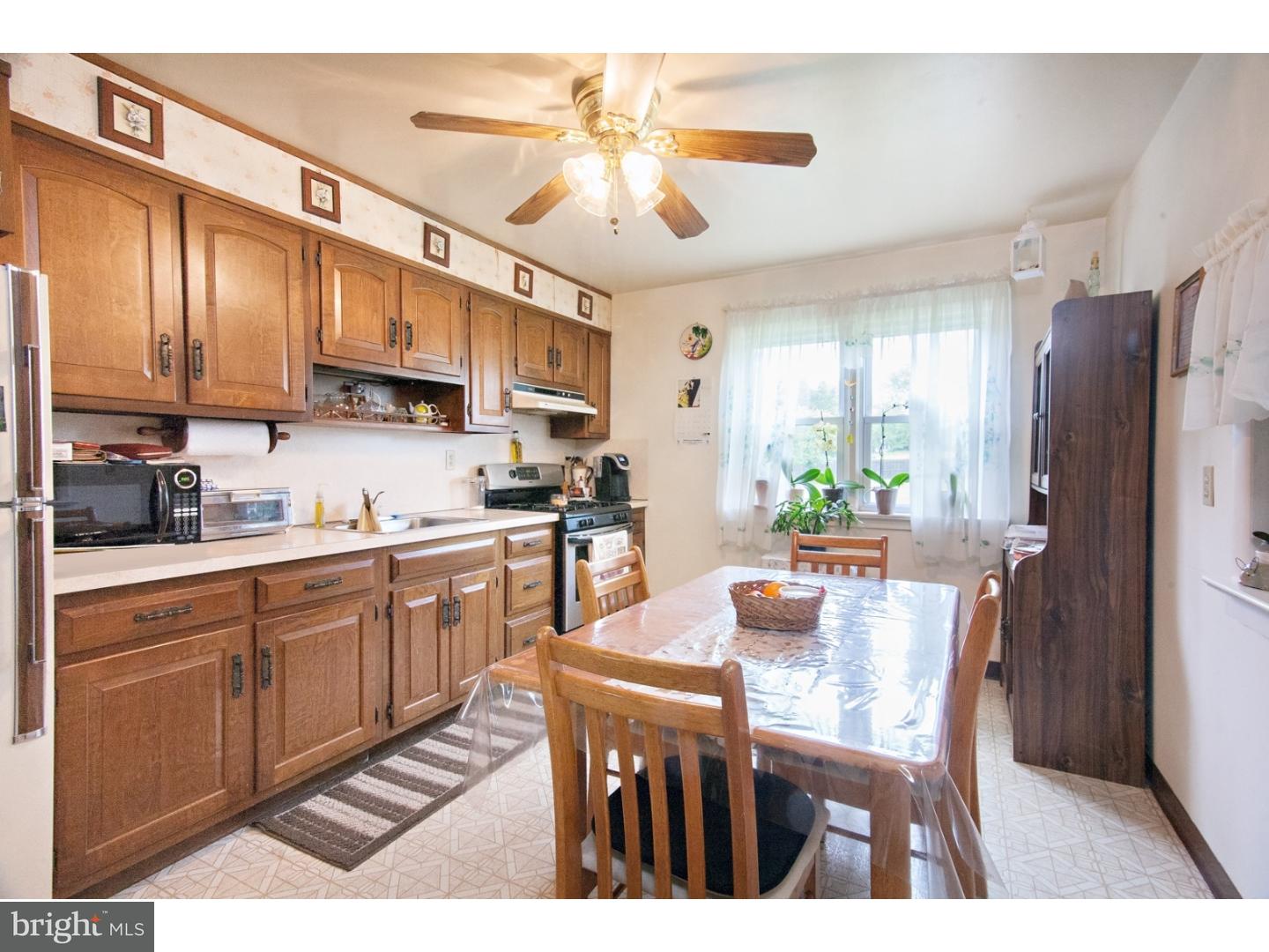 2031 Store Road Harleysville, PA 19438 - Photo 5 of 20 Kitchen