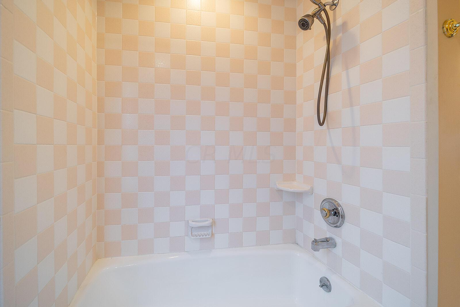 6263 Post Road Dublin, OH 43017 - Photo 47 of 79 Full hall bath