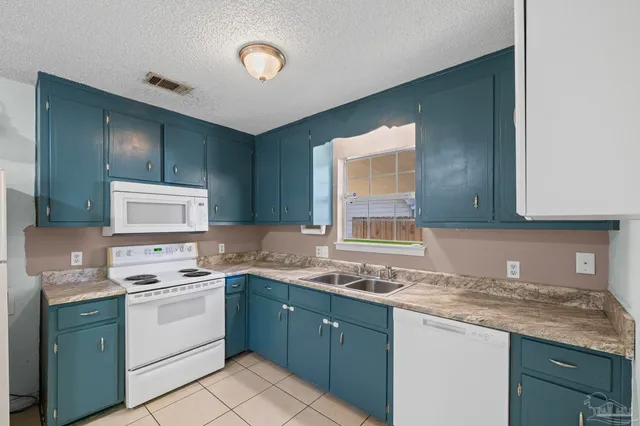 $189,900 | 3936 Elmcrest Drive, Pensacola, FL 32504