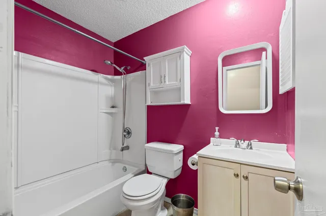 $189,900 | 3936 Elmcrest Drive, Pensacola, FL 32504