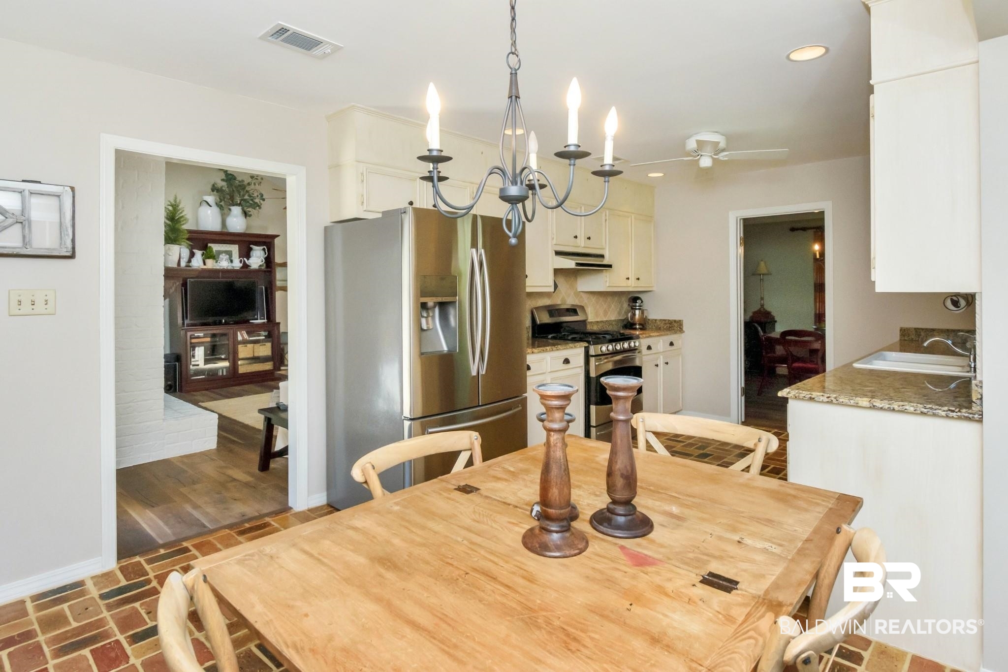 5909 Rio Vista Drive Mobile, AL 36693 - Photo 5 of 17