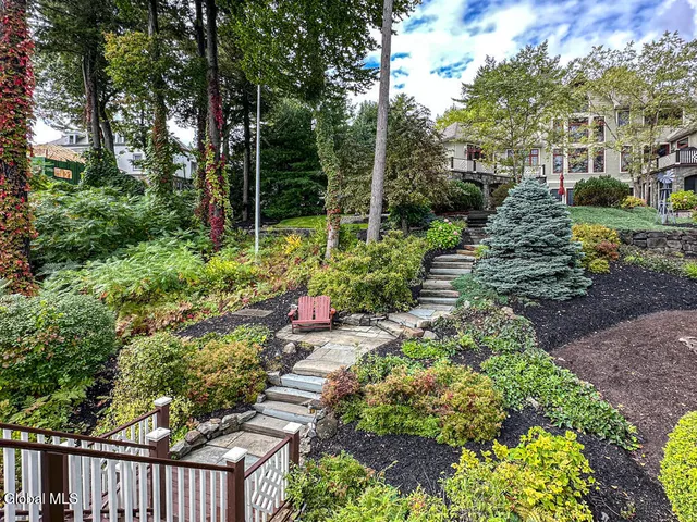 $8,950,000 | 101 Green Harbour Lane, Lake George, NY 12845