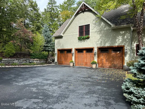 $8,595,000 | 101 Green Harbour Lane, Lake George, NY 12845
