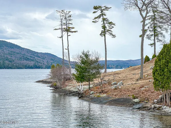 $8,595,000 | 101 Green Harbour Lane, Lake George, NY 12845