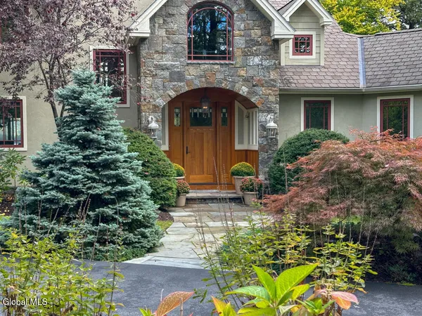 $8,595,000 | 101 Green Harbour Lane, Lake George, NY 12845