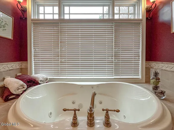 $8,595,000 | 101 Green Harbour Lane, Lake George, NY 12845