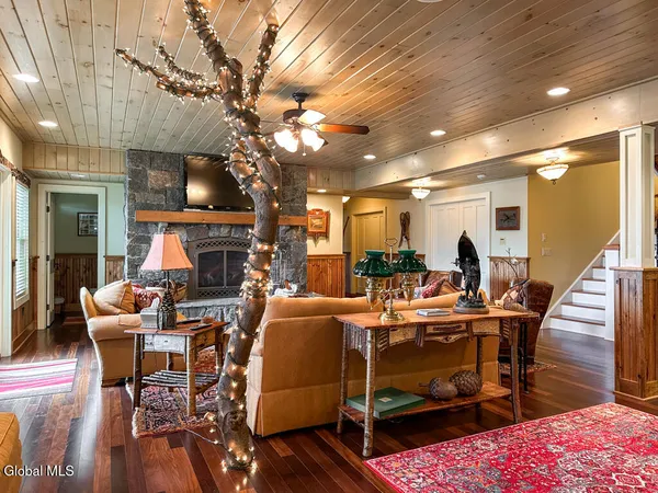 $8,595,000 | 101 Green Harbour Lane, Lake George, NY 12845