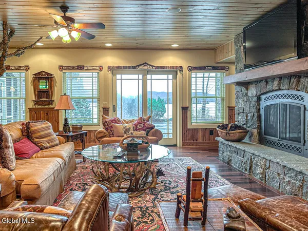 $8,595,000 | 101 Green Harbour Lane, Lake George, NY 12845