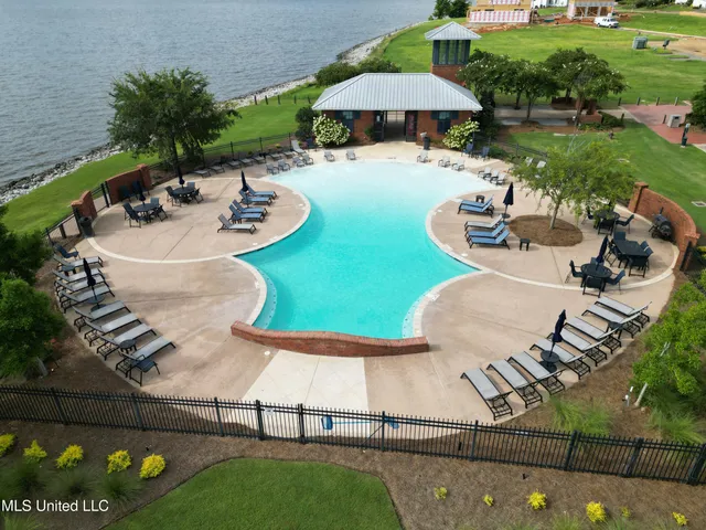 $375,000 | 100 West Florida Boulevard North, Madison, MS 39110