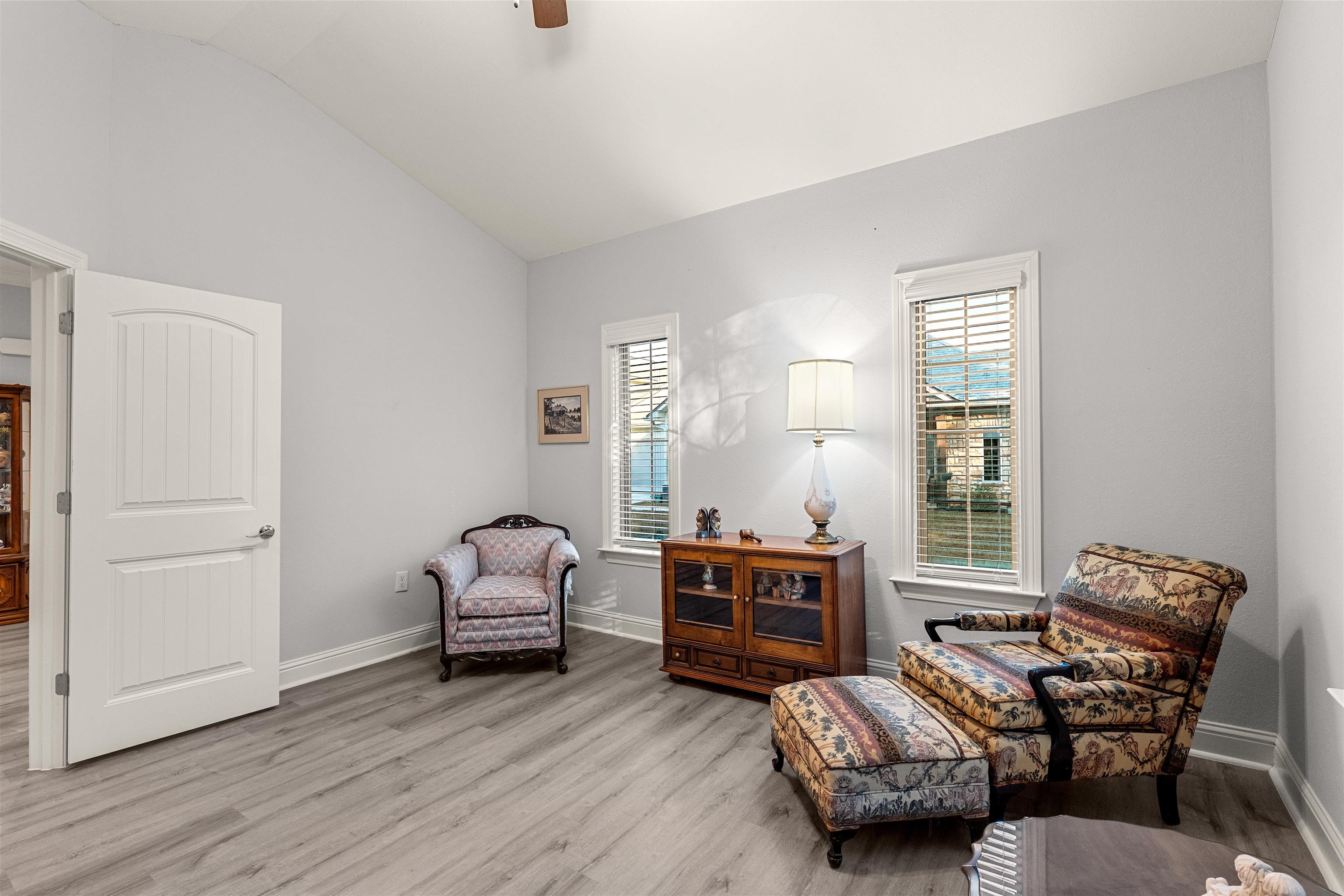 702 Holmes Avenue, Unit 702 Foley, AL 36535 - Photo 13 of 33 Sitting Room
