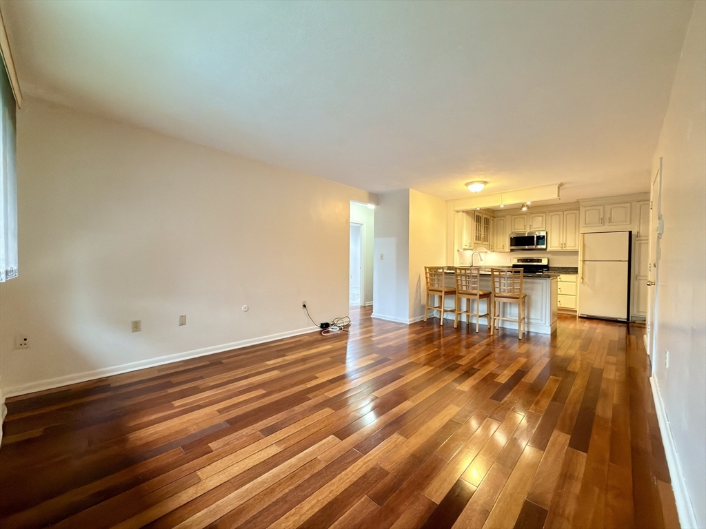 1323 Worcester Road, Unit H8 Framingham, MA 01701 - Photo 5 of 34 Gallery Image 5