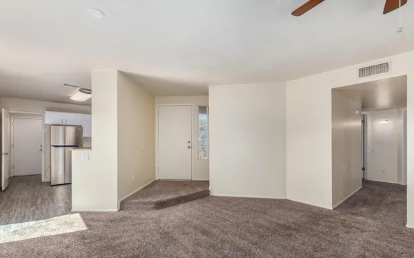 $2,200 | 7027 South 43rd Way, Phoenix, AZ 85042