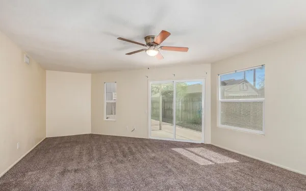 $2,200 | 7027 South 43rd Way, Phoenix, AZ 85042