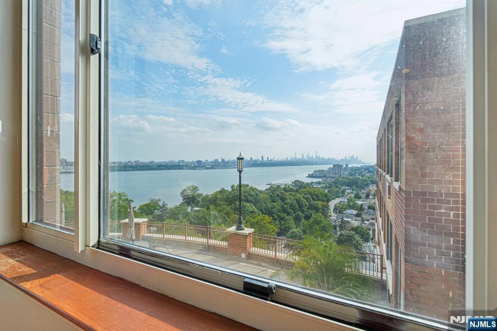 100 Old Palisade Road, Unit PL16 Fort Lee, NJ 07024 - Photo 17 of 32