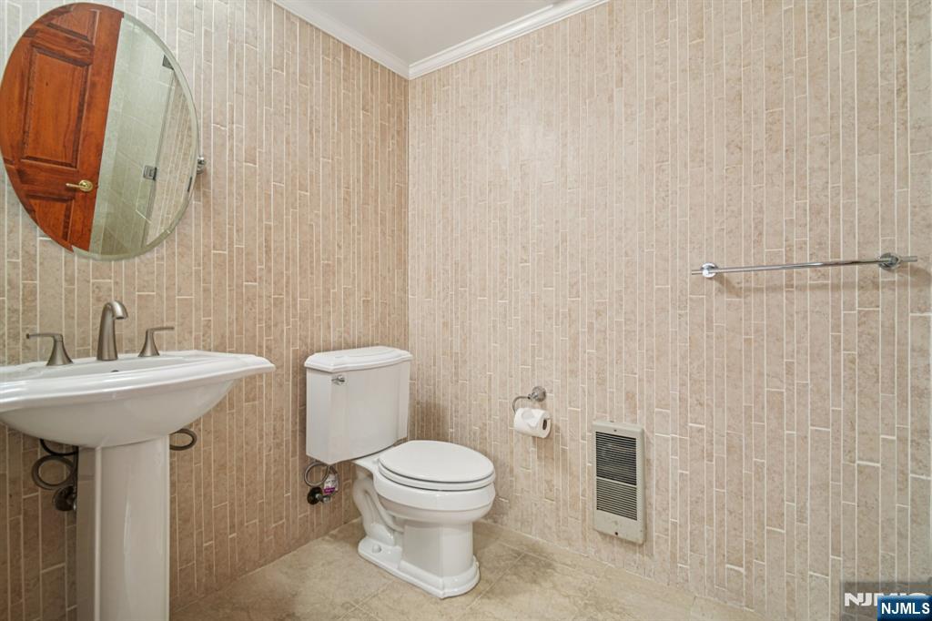 100 Old Palisade Road, Unit PL16 Fort Lee, NJ 07024 - Photo 22 of 32