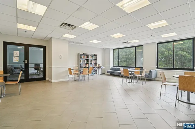 $6,000 | 100 Old Palisade Road, Unit PL16, Fort Lee, NJ 07024