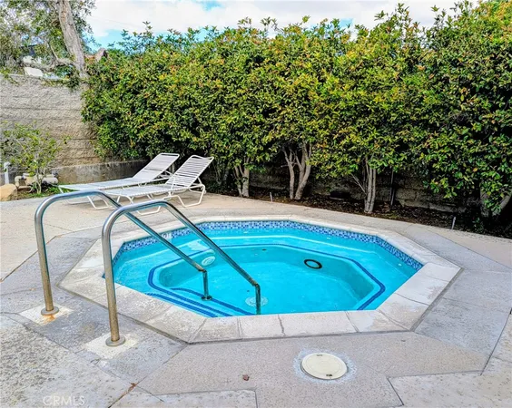 $1,795 | 6815 Remmet Avenue, Unit 222, Canoga Park, CA 91303