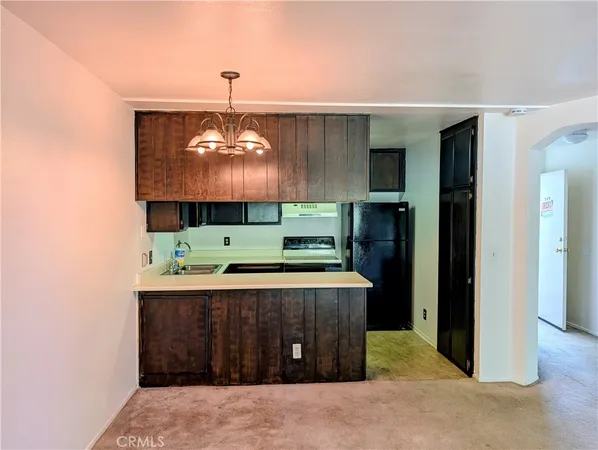 $1,795 | 6815 Remmet Avenue, Unit 222, Canoga Park, CA 91303