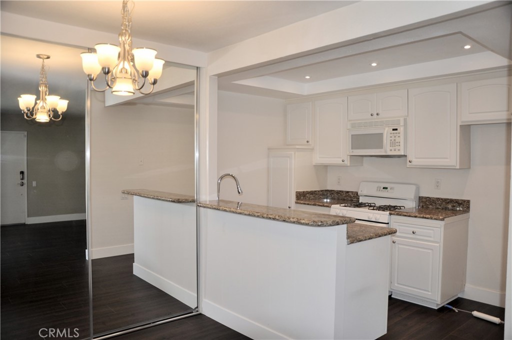 16040 Leffingwell Road Whittier, CA 90603 - Photo 3 of 17