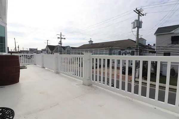 $3,100 | 9208 Winchester Avenue, Unit 2, Margate City, NJ 08402