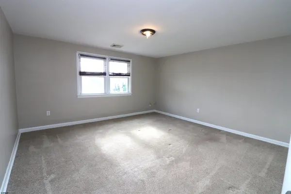 $3,100 | 9208 Winchester Avenue, Unit 2, Margate City, NJ 08402